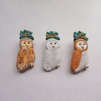 花盛られフクロウ〈ピンブローチ〉