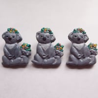 花盛られoyakoara〈ブローチ〉