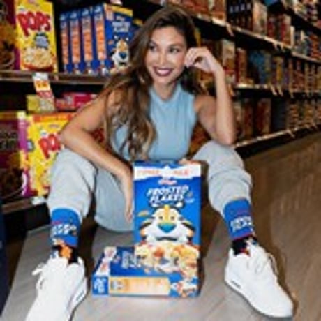 MEDIUM FEET - PABST BLUE RIBBON CANS
