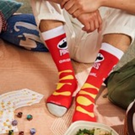 LARGE FEET - CUP NOODLES SPLIT.