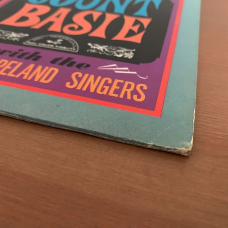 COUNT BASIE with ALAN COPELAND SINGERS - Basie Swingin' Voices Singin' (ABC-PARAMOUNT ABCS570)