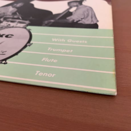 HANK JONES - The Trio with Guests (SAVOY MG12053)