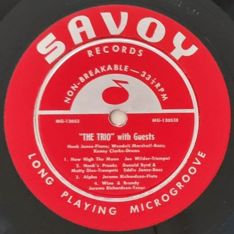 HANK JONES - The Trio with Guests (SAVOY MG12053)