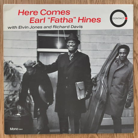 EARL "FATHA" HINES - Here Comes Earl "Fatha" Hines (CONTACT CM-6)