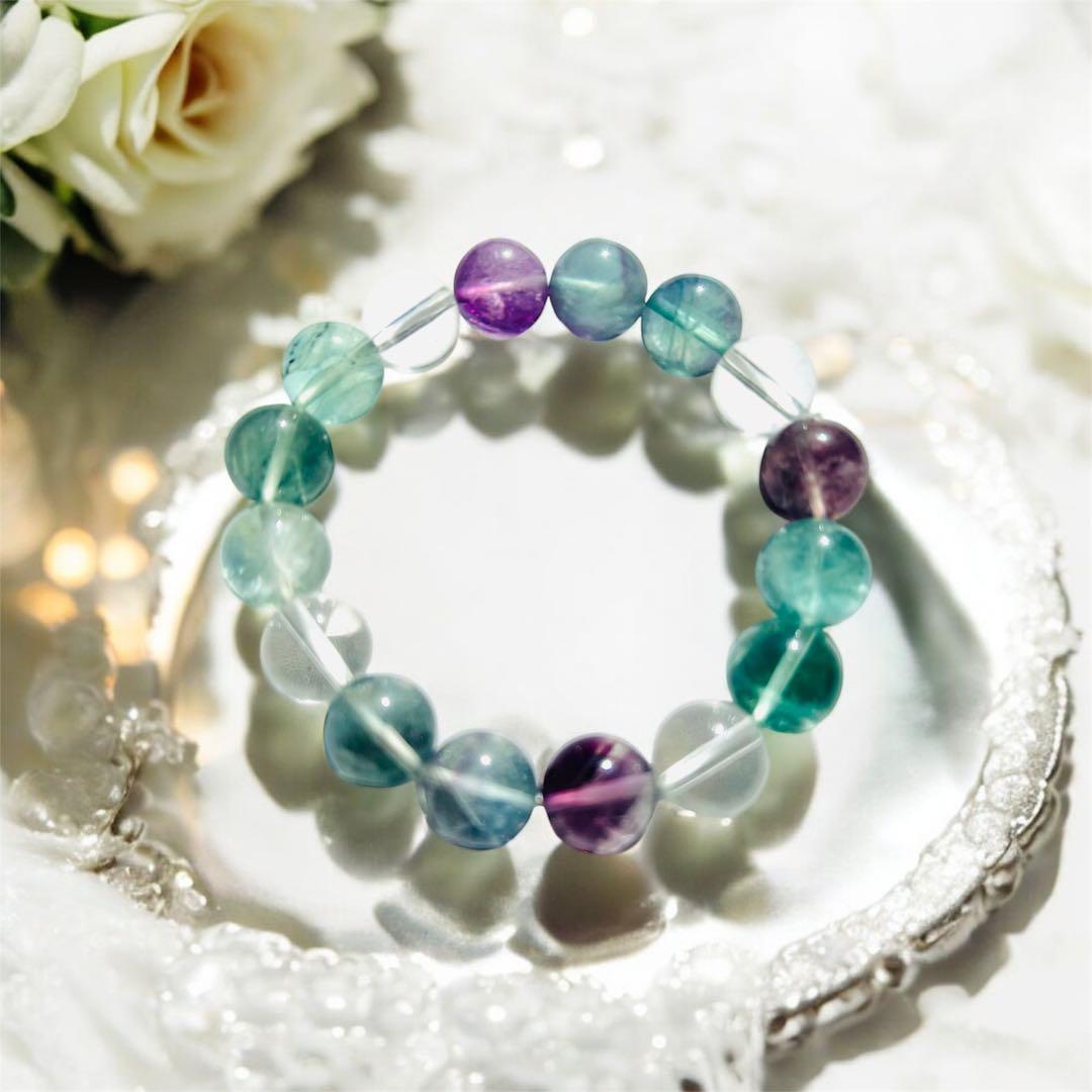 天然石 フロストフローライト 薔薇彫り チャーム付き ブレスレット