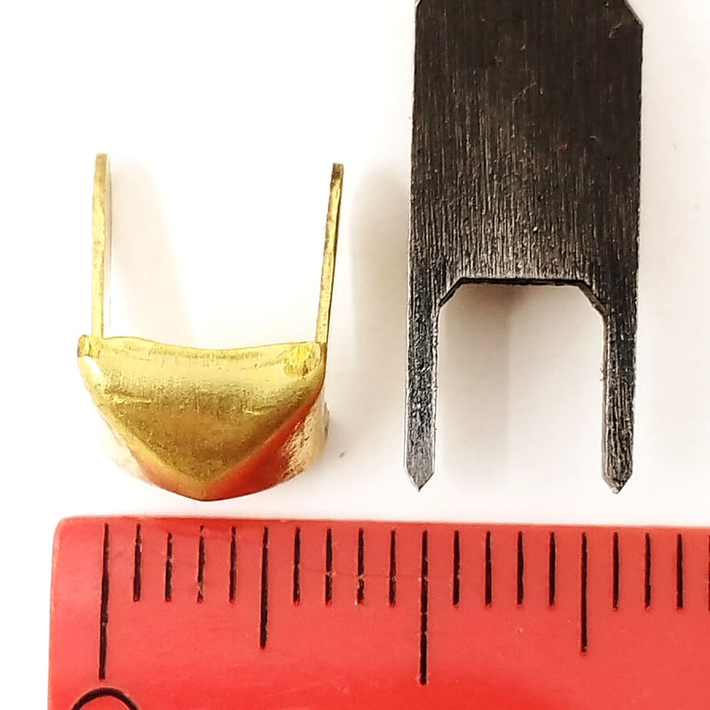 デッドストックレザークラフト金具販売【真鍮無垢 7mm角鋲(スクエア