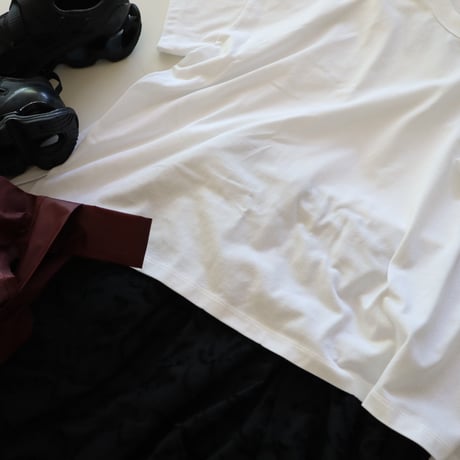 TRAVAIL MANUEL クラシック天竺スリットTシャツ