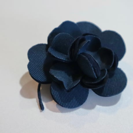 アトリエ染花　コサージュcamellia