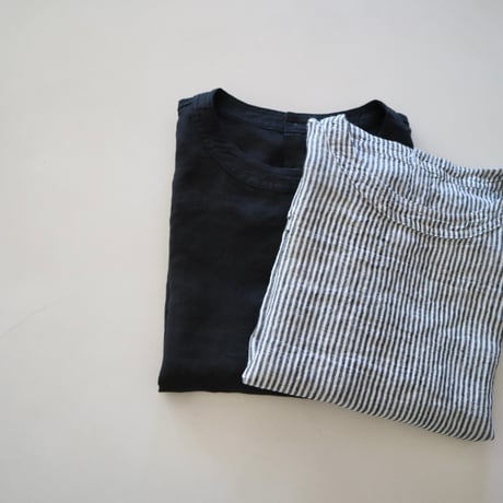 TISSU リネン後ろボタンブラウス