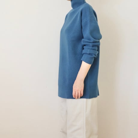 universal tissu ボトルネックプルオーバーニット