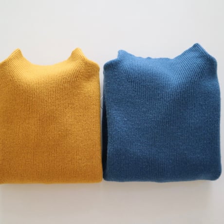 universal tissu ボトルネックプルオーバーニット