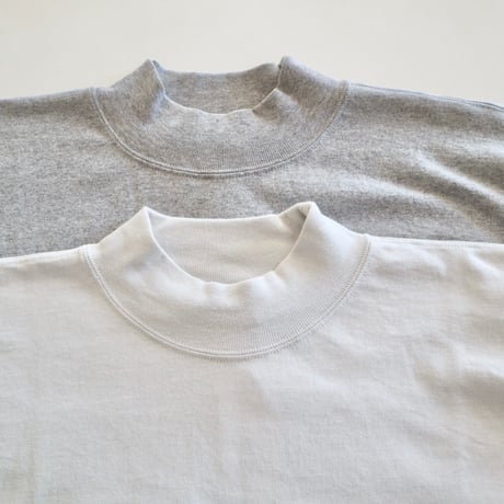 ARMEN モックネック長袖Tシャツ