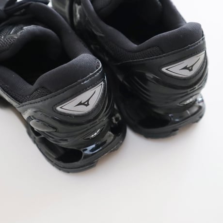 MIZUNO WAVE PROPHECY LS スニーカー