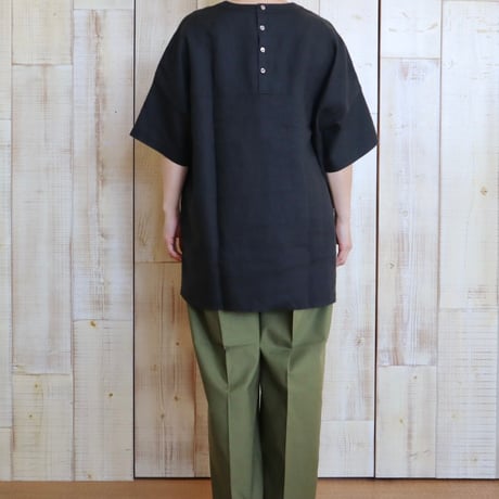 TISSU リネン後ろボタンブラウス
