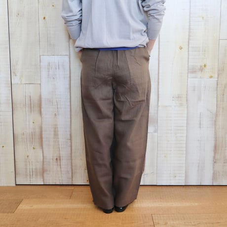 universal tissu タックパンツ