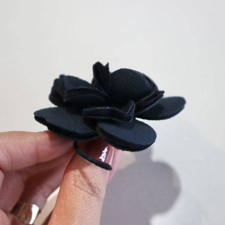 アトリエ染花　コサージュcamellia