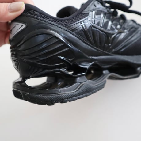 MIZUNO WAVE PROPHECY LS スニーカー