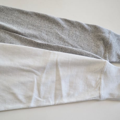 ARMEN モックネック長袖Tシャツ