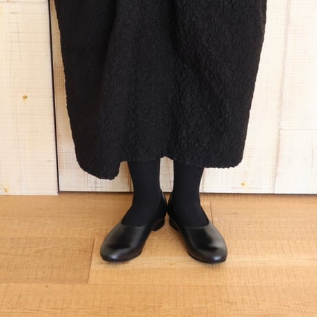 hcubuch レザーフラットシューズ