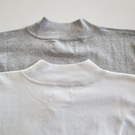 ARMEN モックネック長袖Tシャツ
