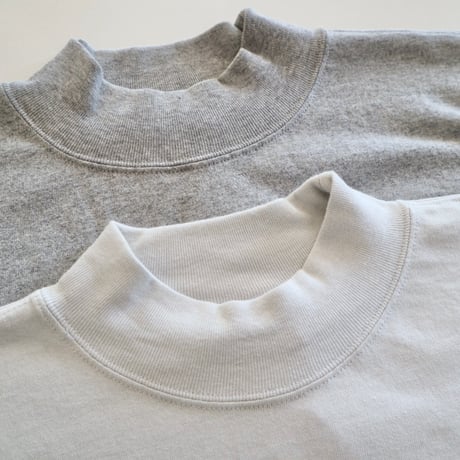 ARMEN モックネック長袖Tシャツ