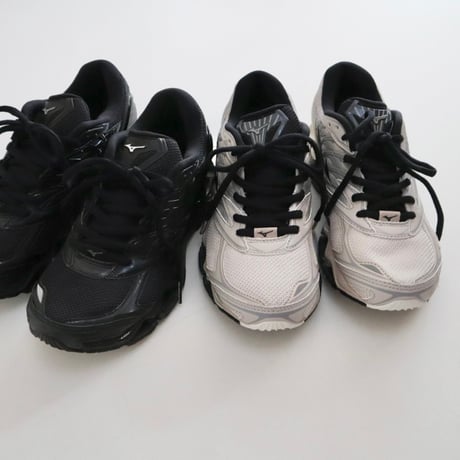 MIZUNO WAVE PROPHECY LS スニーカー