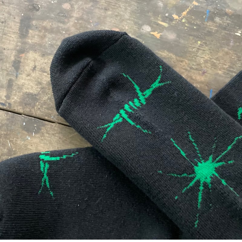 MY LOADS ARE LIGHT Socks | YIN-YANG BOOKS