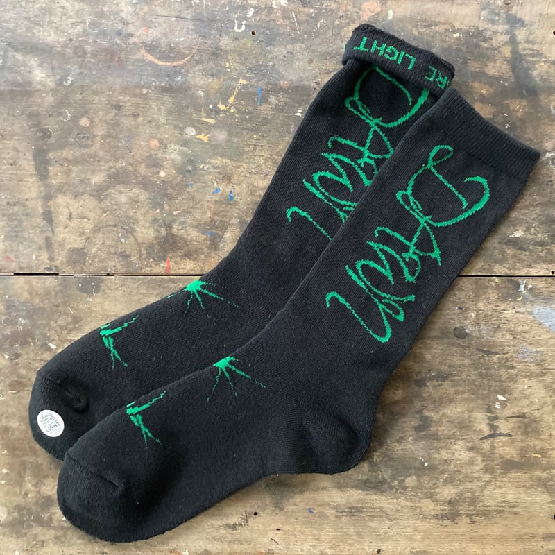 MY LOADS ARE LIGHT Socks | YIN-YANG BOOKS