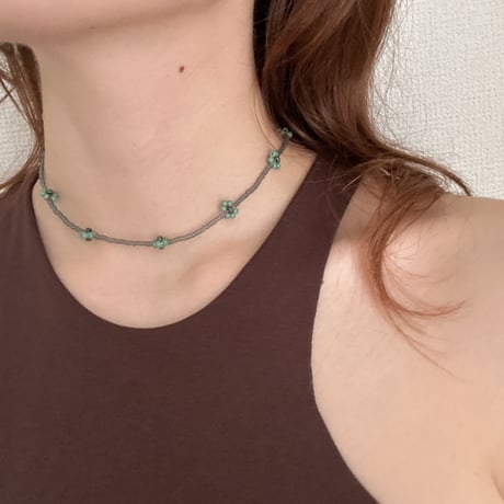 Daisy Beaded Necklace