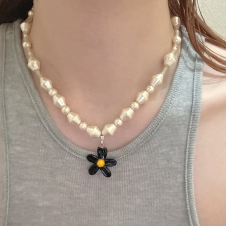 Flower glasscharm necklace