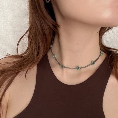 Daisy Beaded Necklace