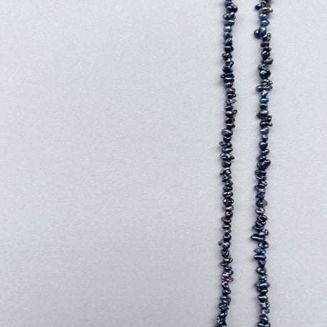 Petit baroque necklace