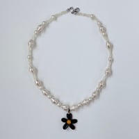 Flower glasscharm necklace