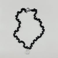 Drop black necklace