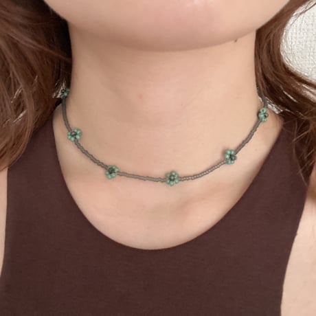 Daisy Beaded Necklace