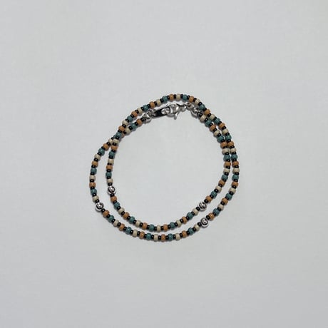 dense forest necklace