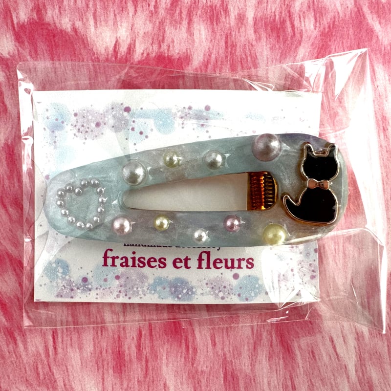 うさみみシュシュ レジンクリップ fraises et fleurs | chou chou