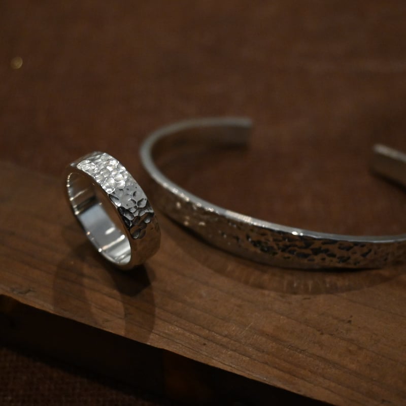 槌目模様リング【6mm】 | Randy works