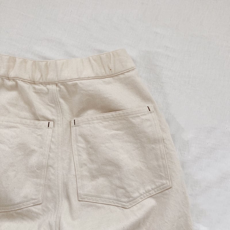 ころんとフォルムのバルーンパンツ〈生成りdenim〉 | grand grandma's