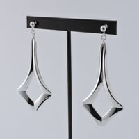 swing ピアス