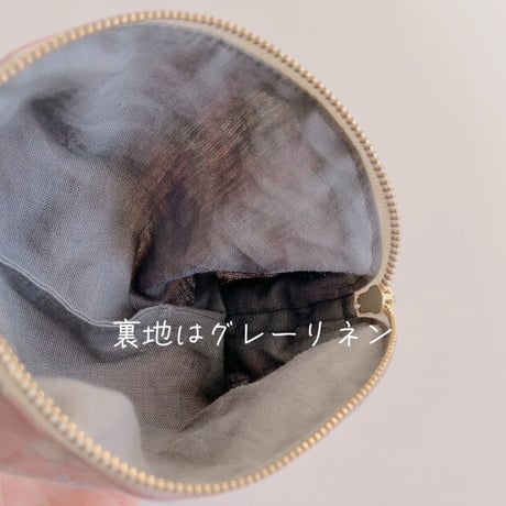 リバティラウンド型ポーチ（猫）