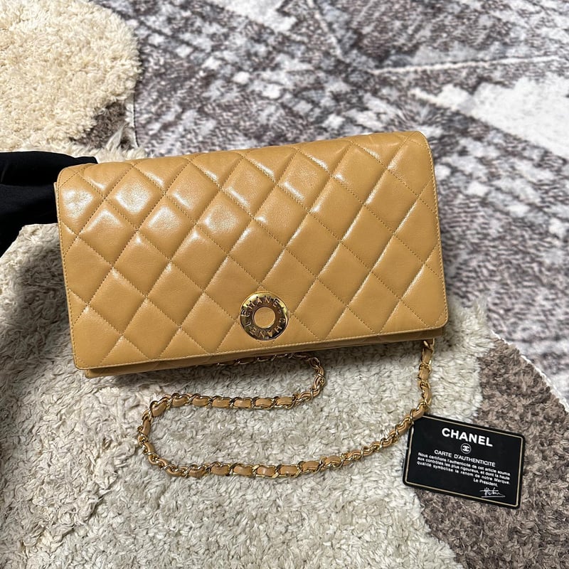 シャネル マトラッセ プッシュロック チェーン ショルダーバッグ  