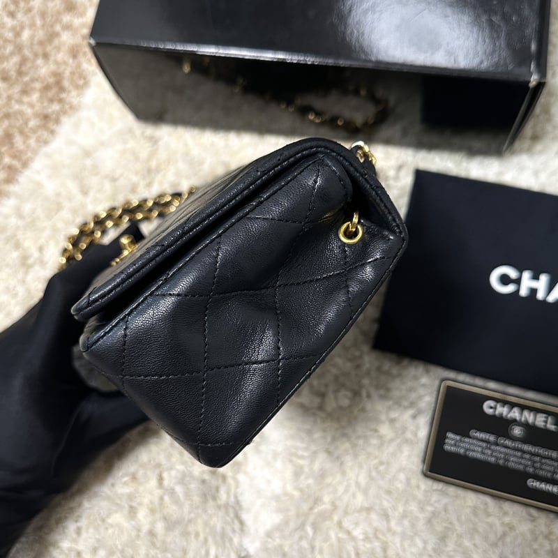 CHANEL ブラック ショルダーバッグ