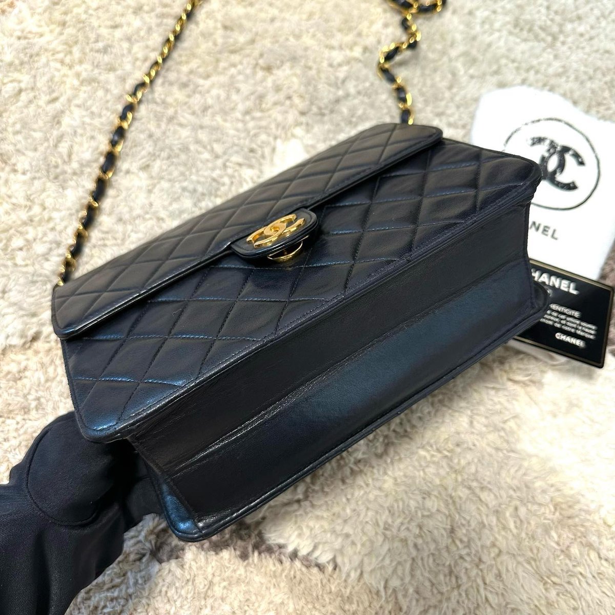 【極美品】CHANEL 　マトラッセ　チェーンショルダー　プッシュロック　黒 マトラッセ 超美品 シャネル CHANEL ヴィンテージ プッシュ