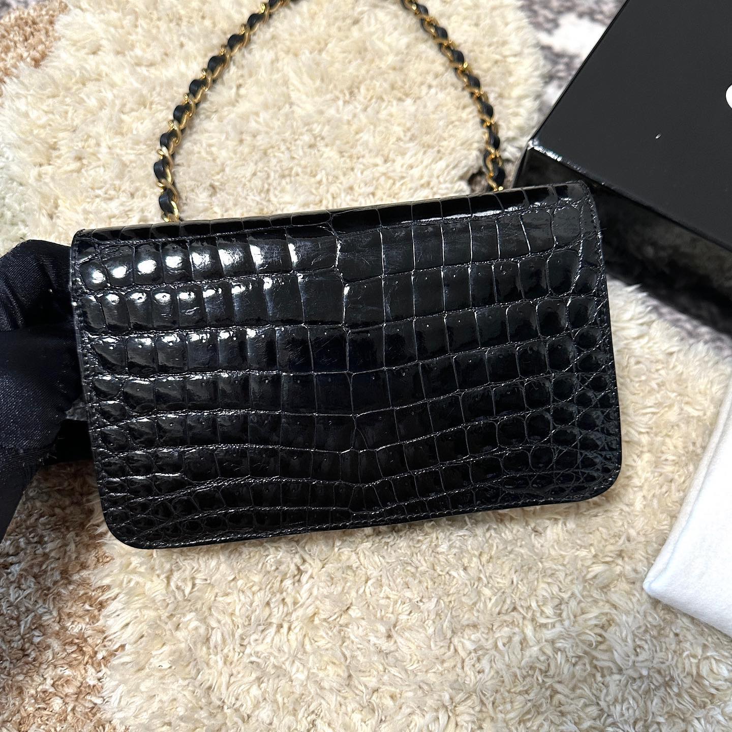 シャネル クロコ チェーン ショルダーバッグ ブラック | ISSN VINTAGE