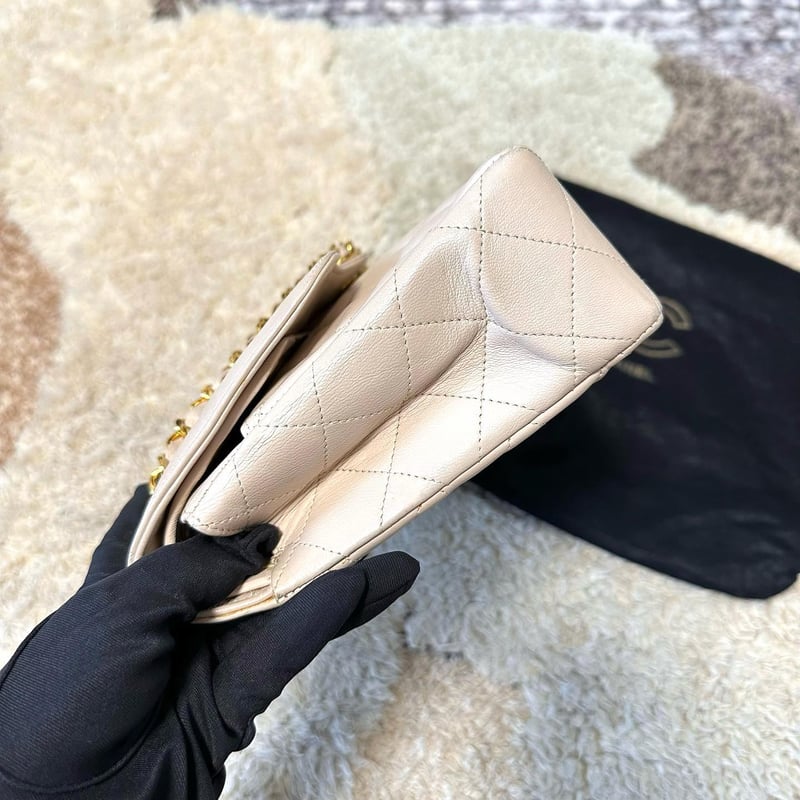CHANEL マトラッセ パリ限定 チェーンショルダーバッグ ベージュ シャネル パリ限定 マトラッセ Wチェーン ショルダーバッグ
