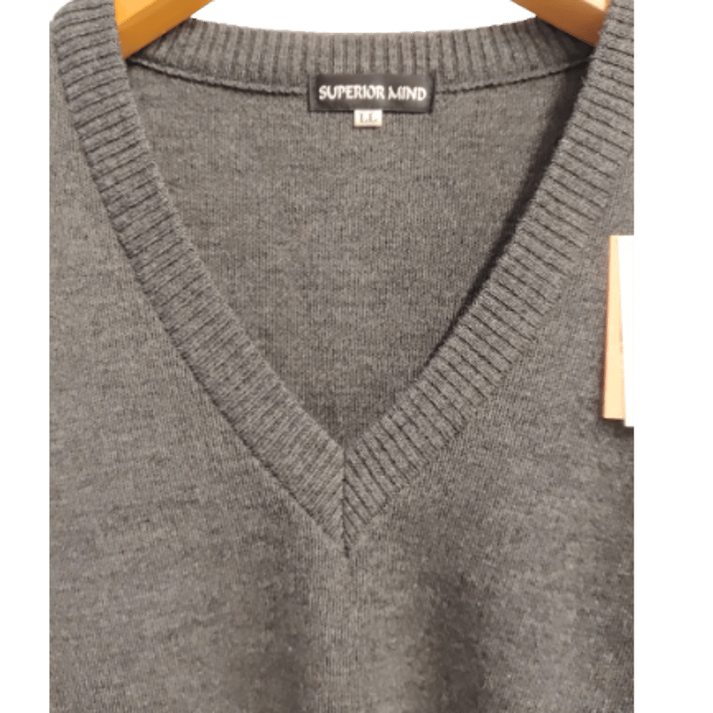 寝屋川一中Vネックセーター（グレー） 男女兼用 | School uniforms WAKO