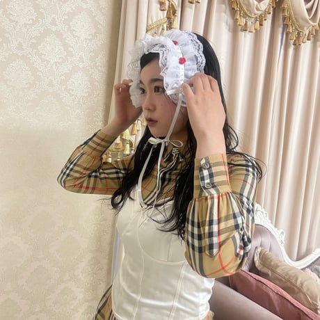 cake head dress [strawberry cake]