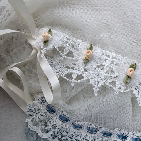 tule bonnet