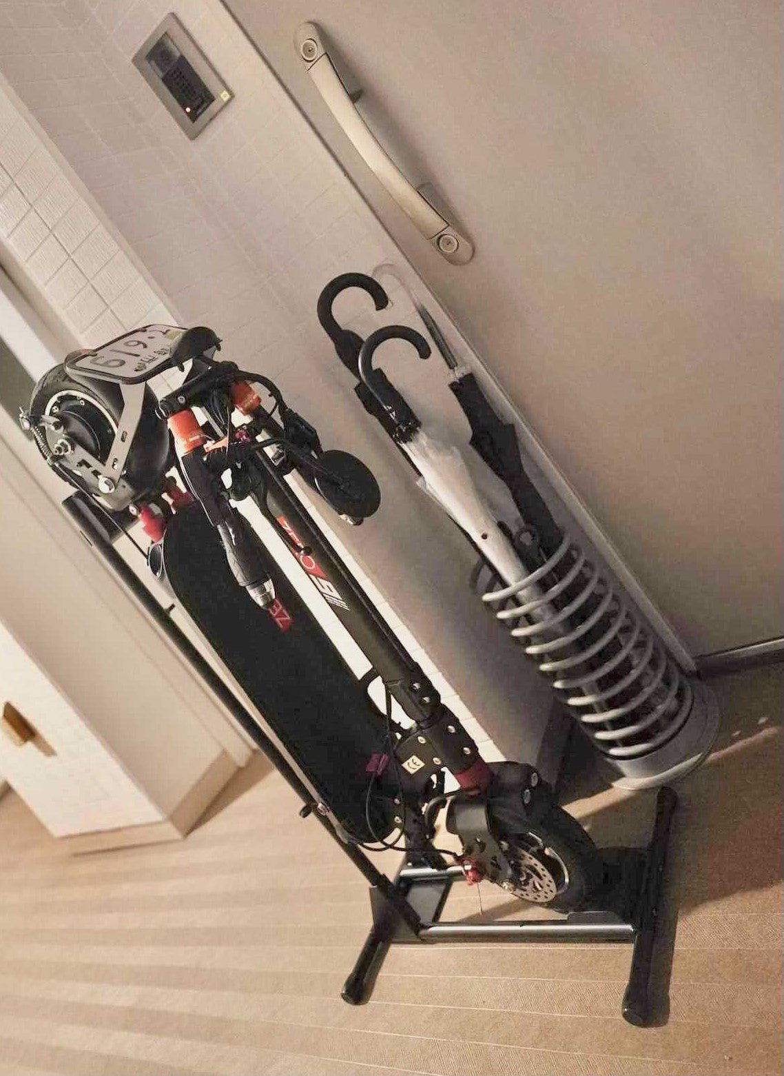 ZERO9/ZERO9 Lite用電動キックボードスタンド | 【E-WALK Mobilit